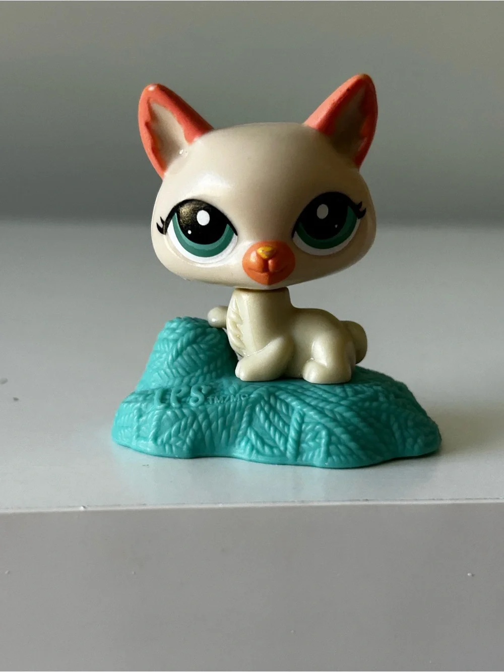 Vintage Littlest Pet Shop animal bundle - 5 figurines